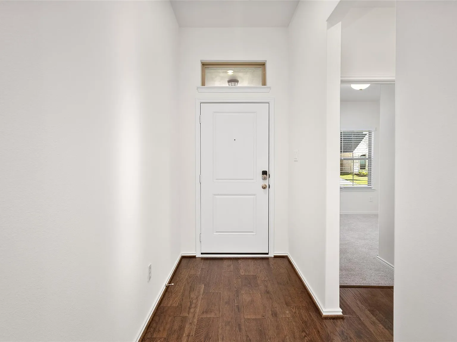 3 bed, 2.0 bath, 1756 sqft, $2,650 — Photo 2