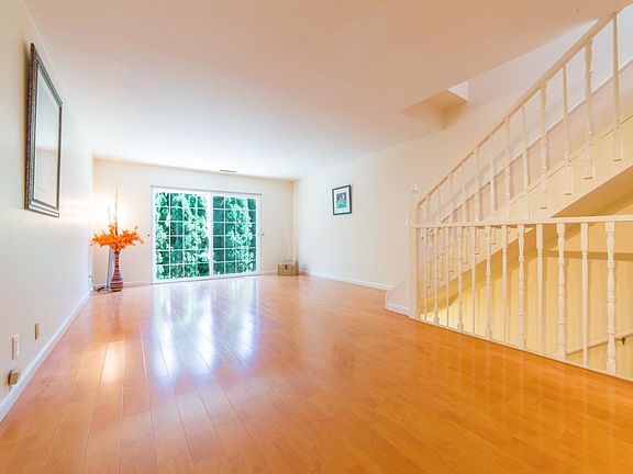 2nd image of 10 El Cerrito Ave