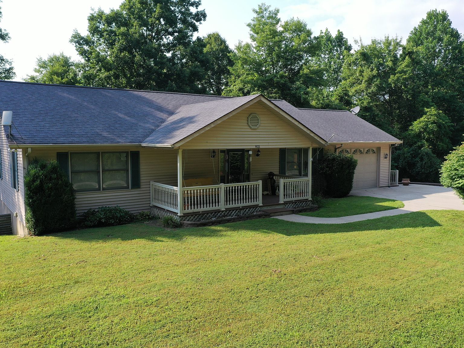 821 Brown Hill Ln, Nashville, IN 47448 | Zillow