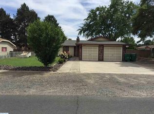 209 W 33rd Ave, Kennewick, WA 99337