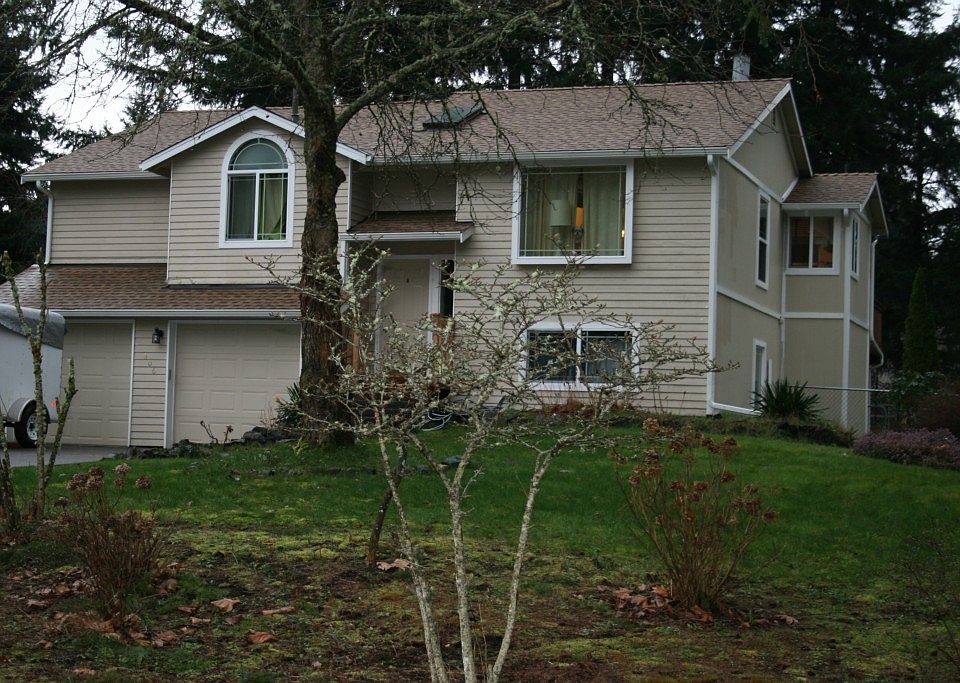 1st image of 606 Acorn Ct SE