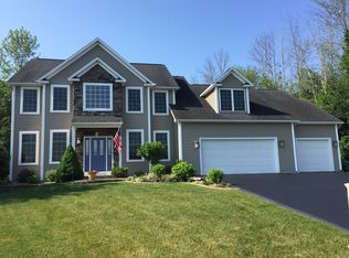 8027 John Gray Dr, Cicero, NY 13039