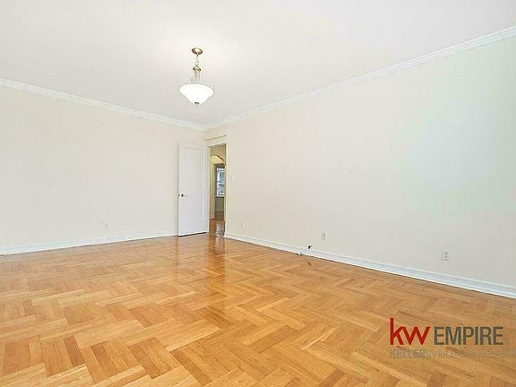 5th image of 2249 Ocean Ave APT 1E