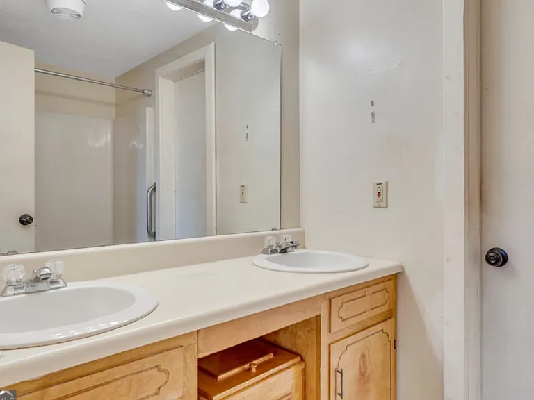 401 Roger Brawner Ave — Photo 9
