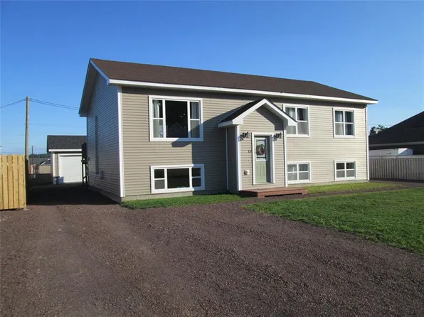 15 McDonald Crescent, Bishop's Falls, NL A0H1C0