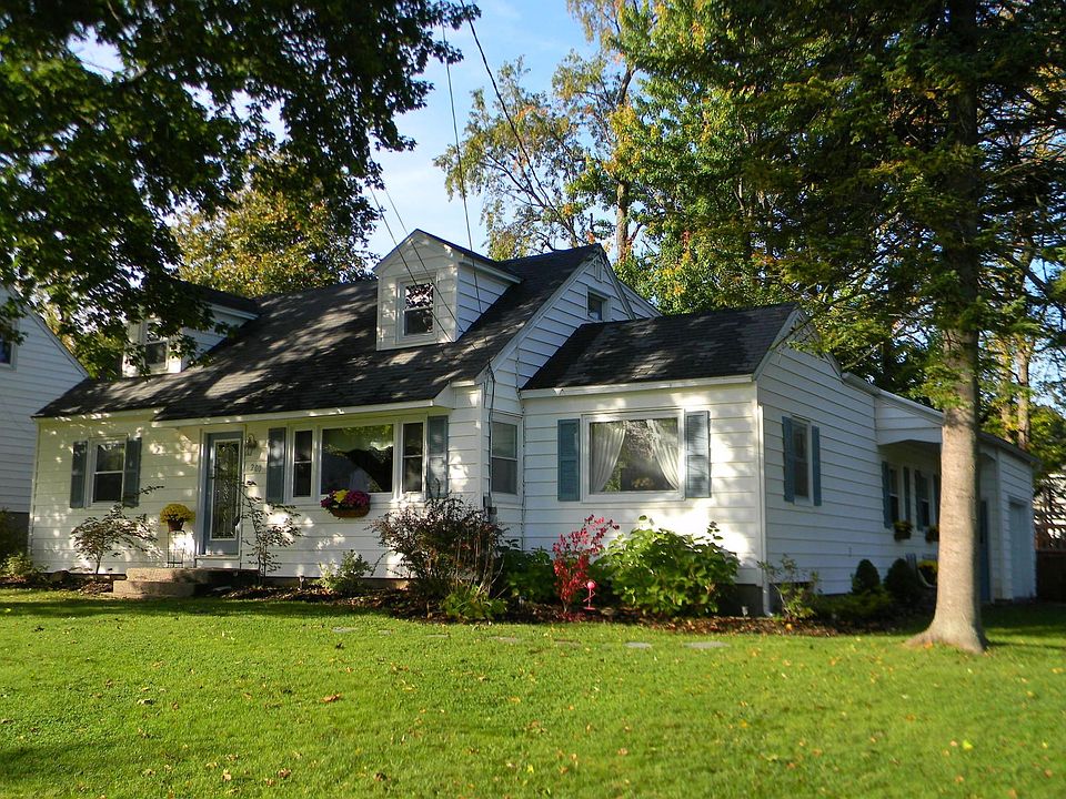 1st image of 200 Robinhood Ln