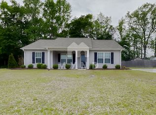 195 Hunters Landing Dr, Smithfield, NC 27577