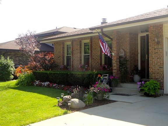 2nd image of 17443 Chestnut Dr