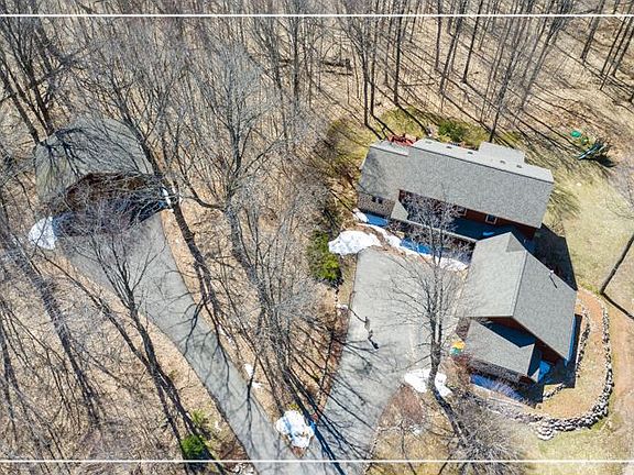 3rd image of Woodbine Ln