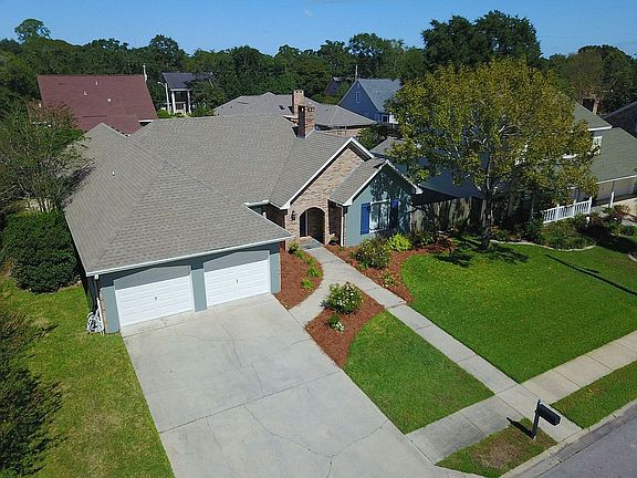 3rd image of 2333 Park Place Dr