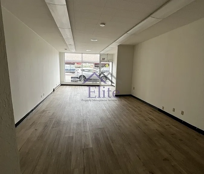 415 W Railroad Ave #1 — Photo 1