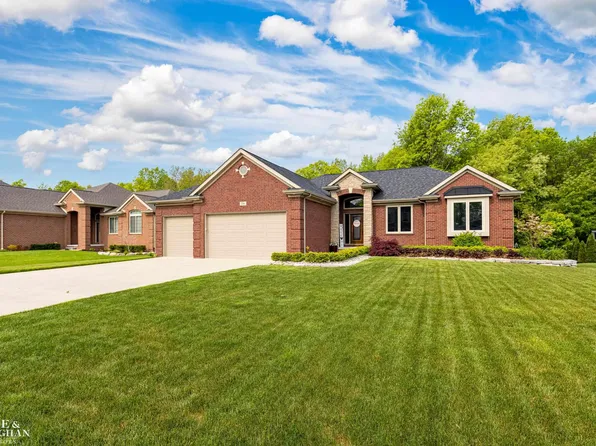 336 Hawks Nest Dr, East China, MI 48054