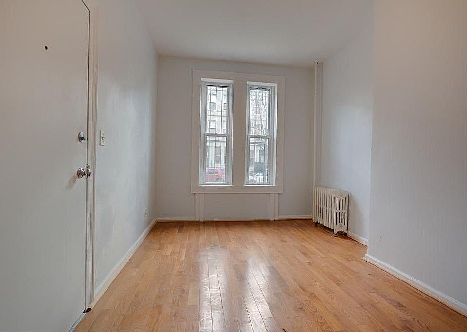 1st image of 217 Hull St #3A