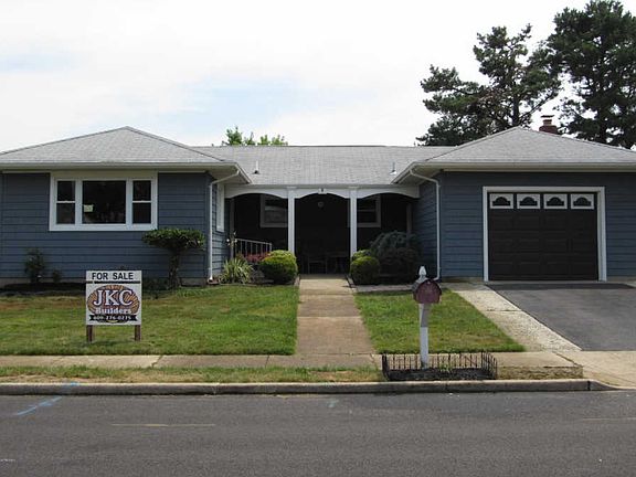 2nd image of 8 Brisbane Ct