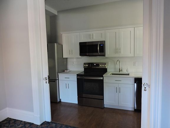 2nd image of 14 N Broadway #934