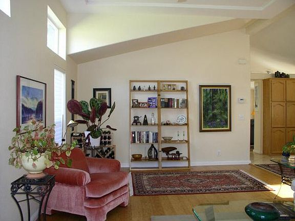 3rd image of 408 Lee Ave