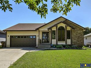 4930 Bunker Hill Rd, Lincoln, NE 68521