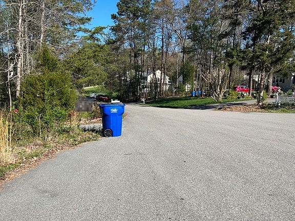 4th image of 12706 Parker Ln