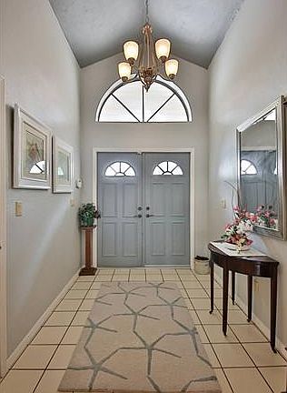 2nd image of 5828 Casablanca Ct
