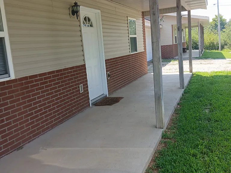 263 W Industrial Park Rd #E — Photo 2