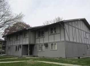 2910 Hoard St APT 7, Madison, WI 53704