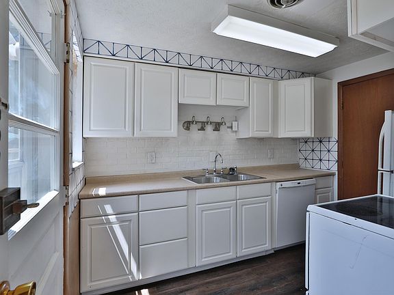 2nd image of 5459 Rockwood Ct #R-24