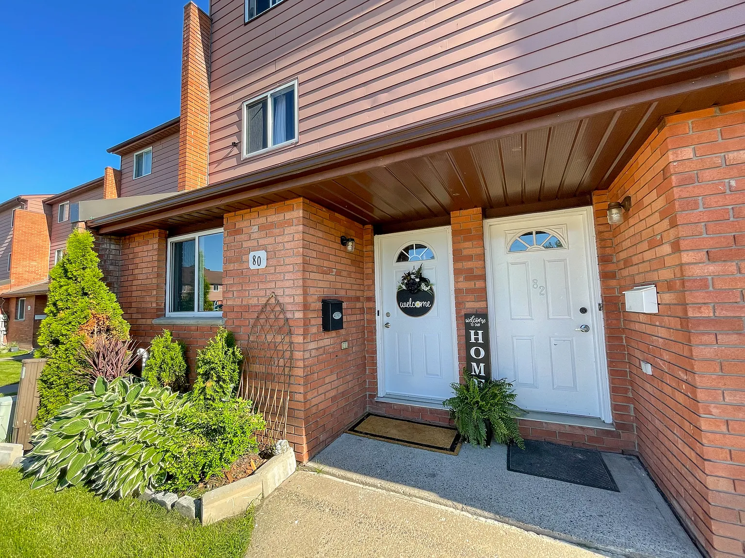 Village Green Court, Sault Ste. Marie - Choose Your Own Rent Level Please Call Us For Details.Par... — Photo 2