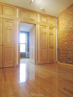 Rented by City Connections Realty | media 3