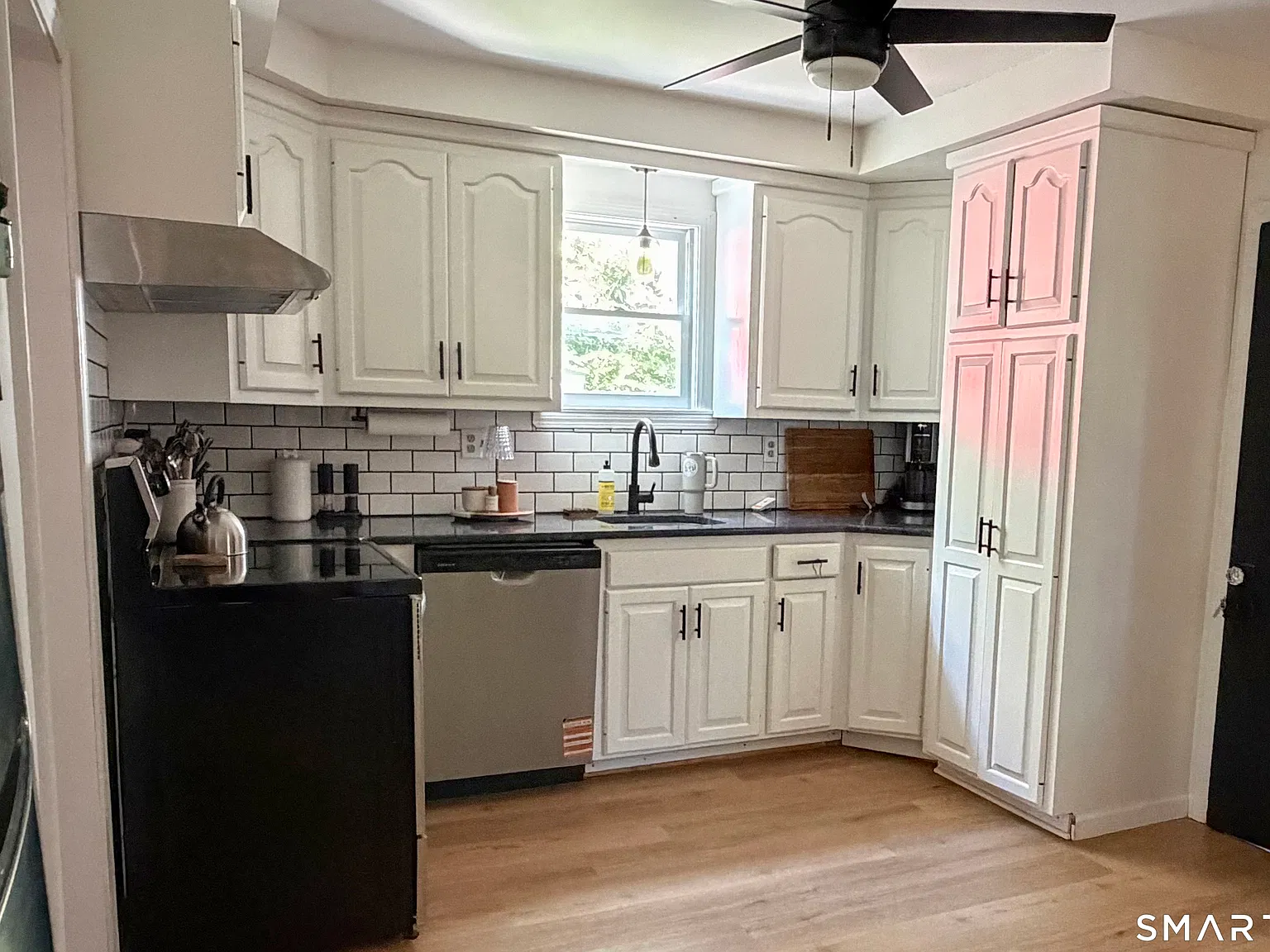 3 bed, 2.0 bath, 1200 sqft, $2,600 — Photo 4