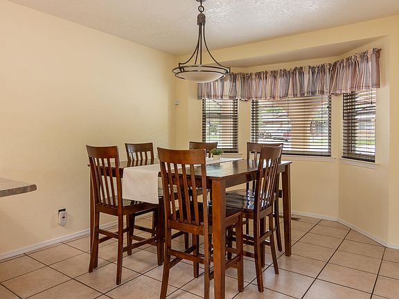 4th image of 4809 Baja Ct NE