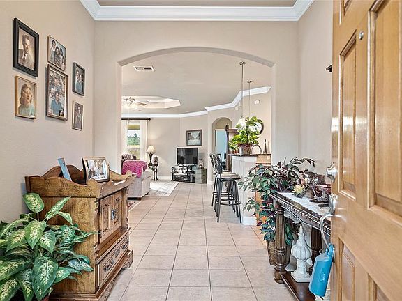 5th image of 1676 Cecina St