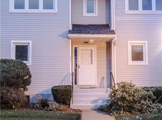 124 Oak Ridge Dr UNIT 124, Windsor Locks, CT 06096