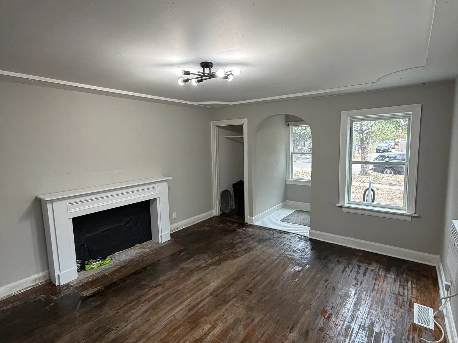 1021 Jackson North Avenue - 1 — Photo 3