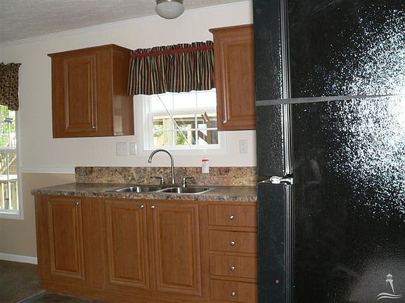 4th image of 235 NE 75th Street NE