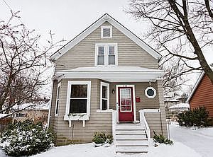 3rd image of 414 W Woodlawn Ave