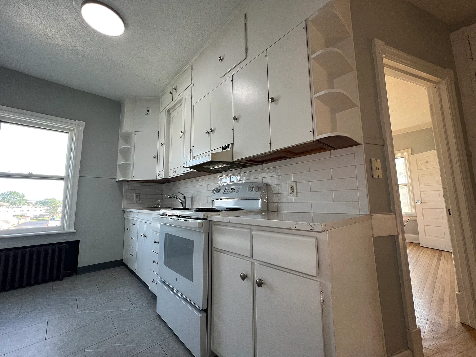 2 bed, $1,600 — Photo 4