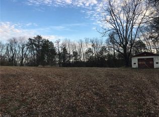 139 Toast Rd, Mount Airy, NC 27030