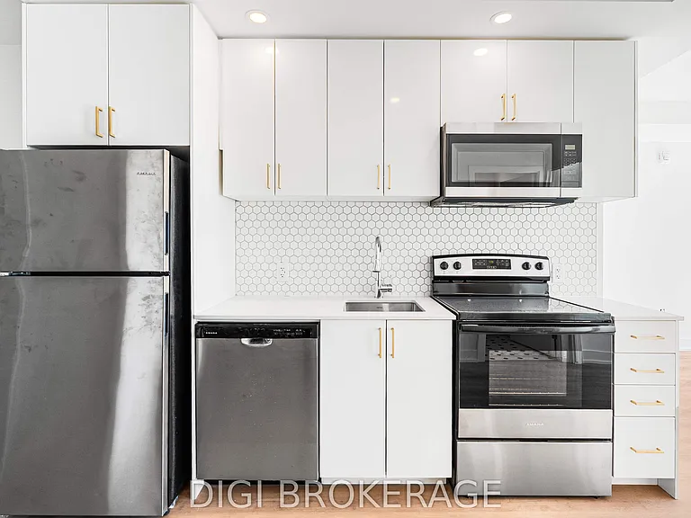 2070 Scott St #604 — Photo 11