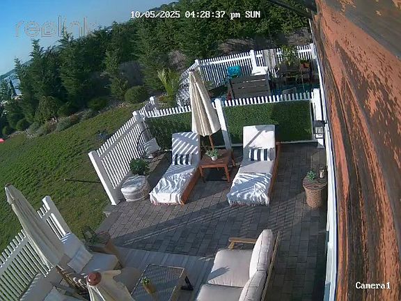3rd image of 136 Woodbine Ave