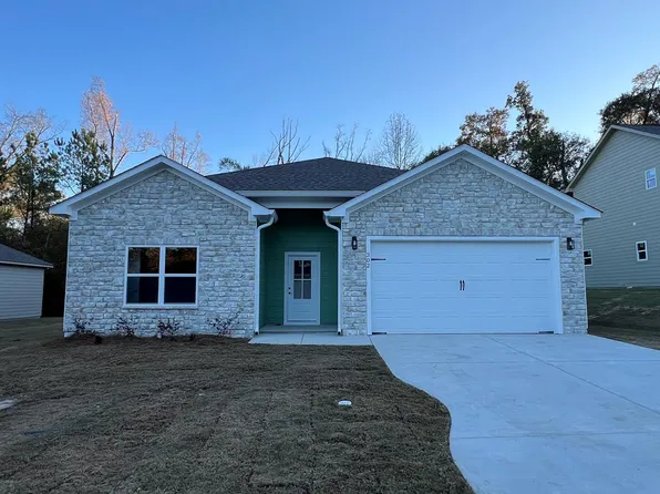 302 Partisan Dr, Phenix City, AL 36870