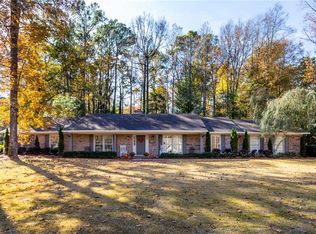 1108 Willow Run, Opelika, AL 36801