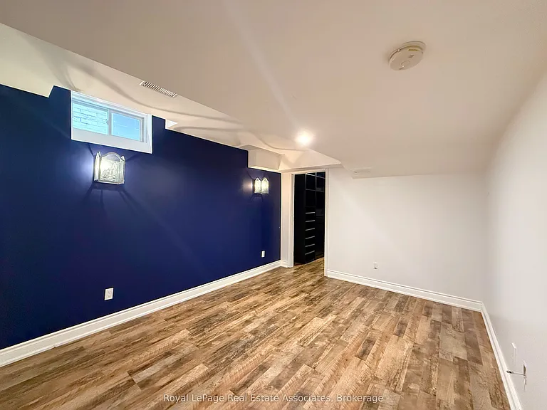 51 Sorbonne Dr — Photo 9