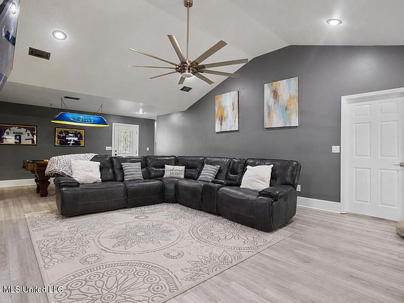 5th image of 8820 Mermaid Ave
