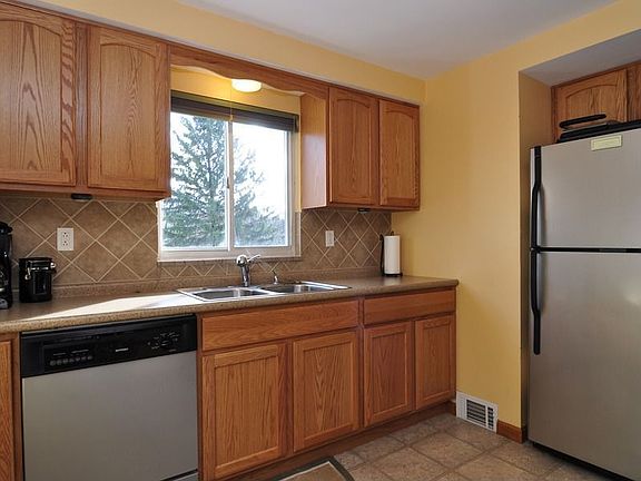 5th image of 5729 Smith Dr