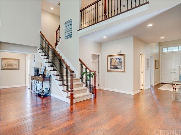 3rd image of 231 Rosemont Ct
