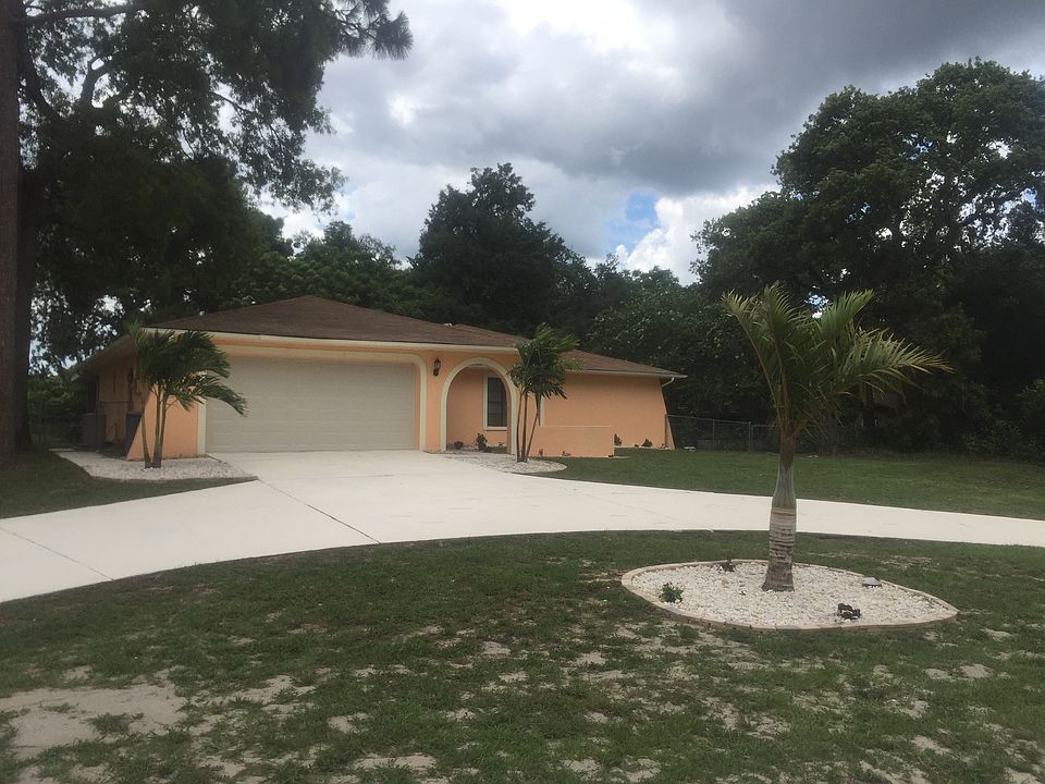 1st image of 5509 Roble Ave