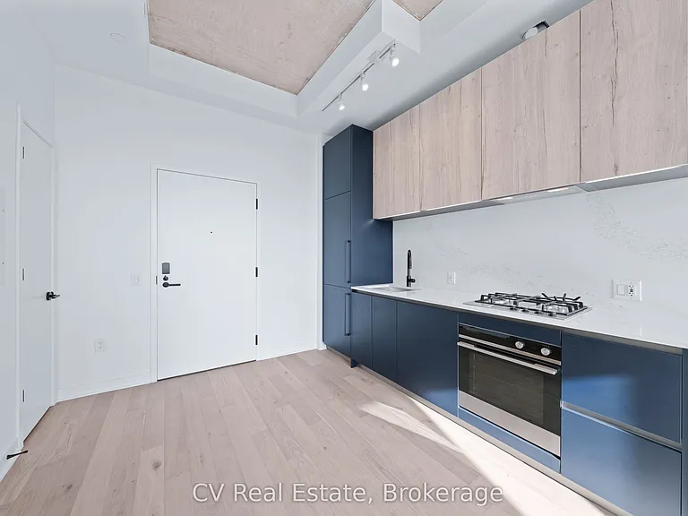 2625 Dundas St W #810 — Photo 11