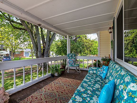 2nd image of 3263 Riverpoint Ct