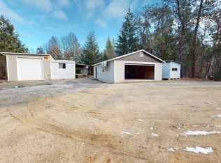 348 Sierra Way, Grants Pass, OR 97526