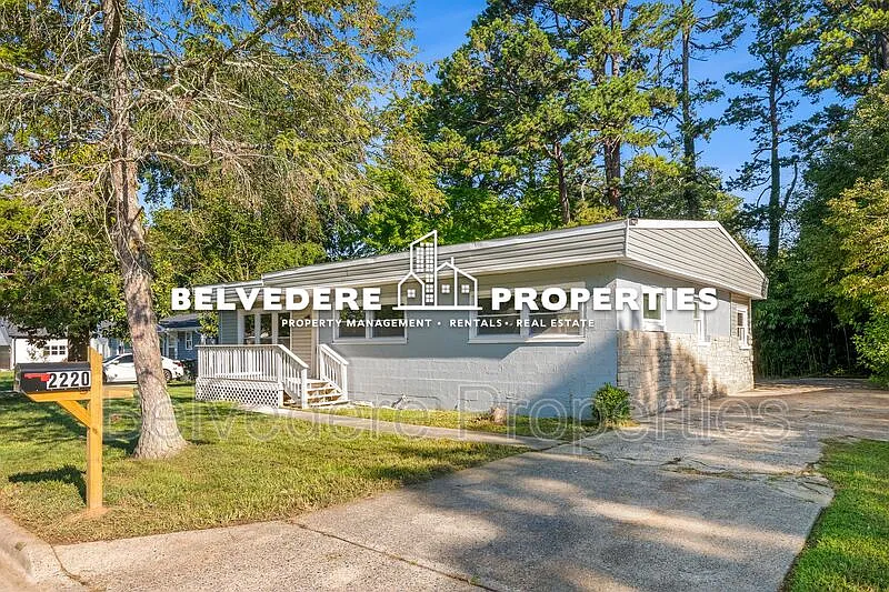 3 bed, 2.0 bath, 1417 sqft, $1,600 — Photo 2